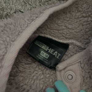 Sherpa material sweatshirt